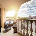 Апартамент Stylish Sea View 3 Min To Balcony & Comfort *