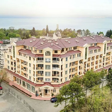 Stylish Sea View 3 Min To Balcony & Comfort Апартаменти *