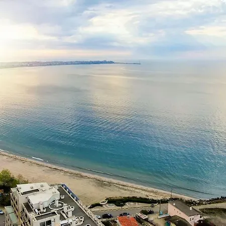 Апартаменти Stylish Sea View 3 Min To Balcony & Comfort *