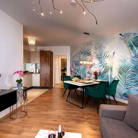 Апартаменти Stylish Sea View 3 Min To Balcony & Comfort *