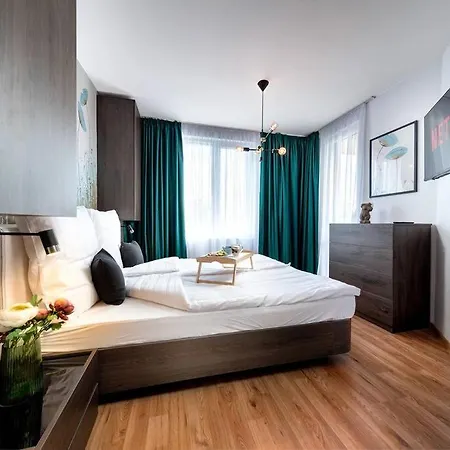Apartment Stylish Sea View 3 Min To Balcony & Comfort